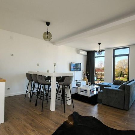 Central Apartments Kladovo Eksteriør bilde
